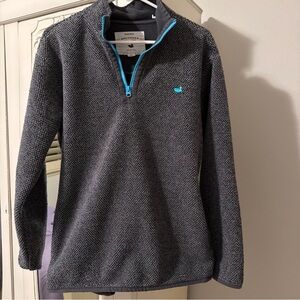 Southern Marsh Men's Heather Gray Pullover with Blue Accents